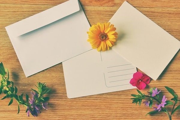 L’enveloppe postale : quels sont l’utilité et son impact sur l’environnement ?