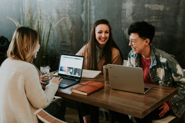 Comment choisir une formation en développement personnel adaptée à vos besoins