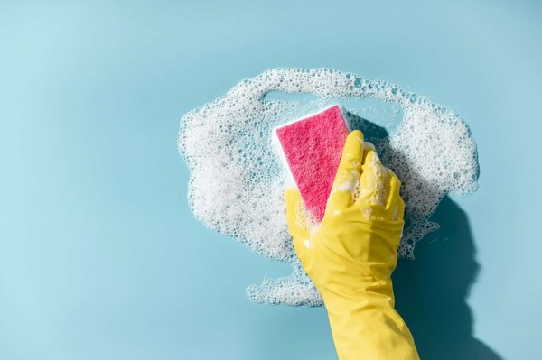 Des astuces pour un nettoyage écologique et économique réussi chez vous